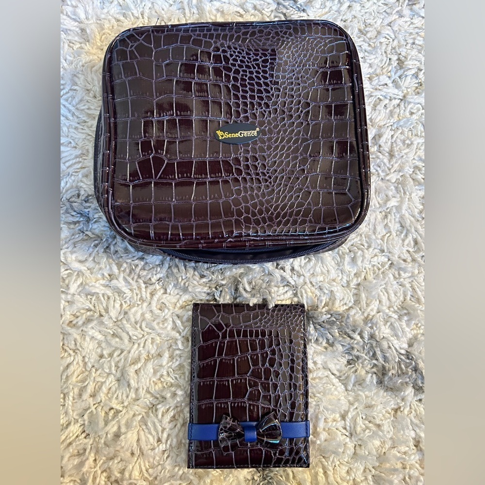 SeneGence International Travel Bag & Mirror